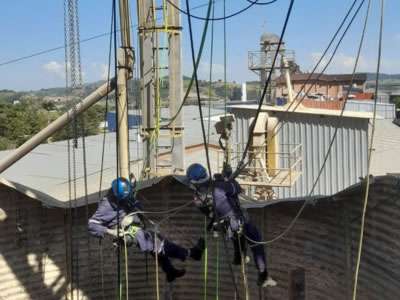 Profissionais capacitados em altura em Extrema Profissionais capacitados em altura em Extrema